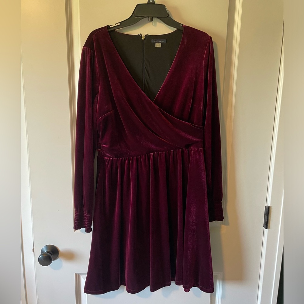 Long sleeve velvet dress